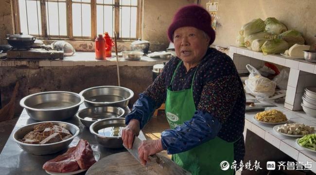 丈夫亏钱后去世妻子替夫还债21年