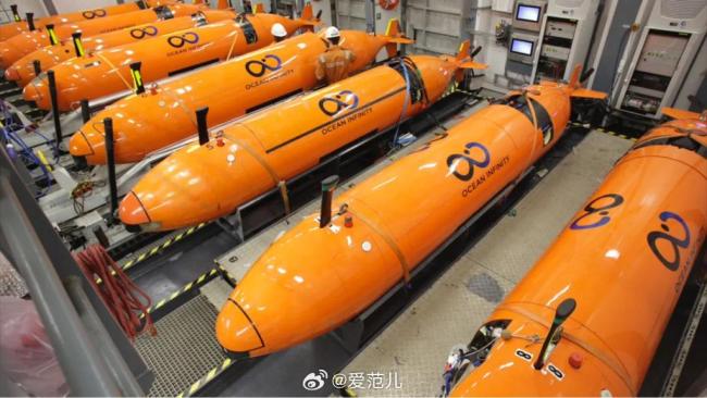 #马航MH370重启搜索最新进展# ：船已就位，无人机器下水开始扫描