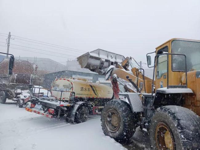 濟南啟動清雪一級應(yīng)急 全力保障道路暢通