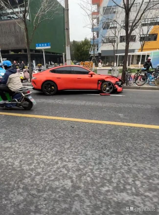 沃爾沃與小米汽車發(fā)生相撞事故 王牌對王牌較量