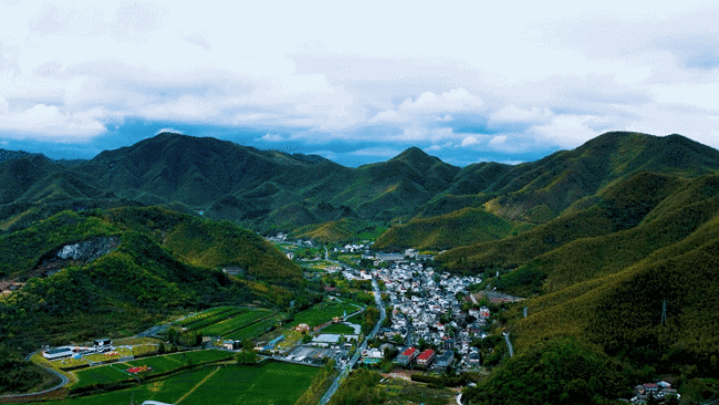 “村”潮涌动的中国