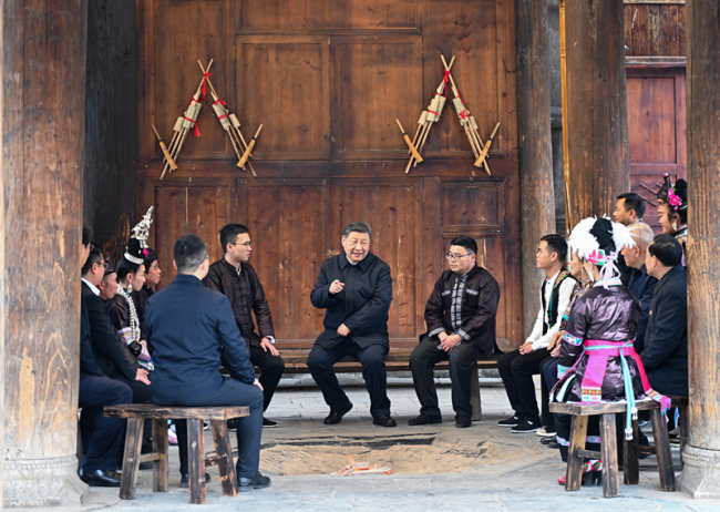 2025年3月17日，习近平总书记在贵州黔东南州黎平县肇兴侗寨考察时，在信团鼓楼同村干部和村民代表围坐在火塘边，共话乡村全面振兴。