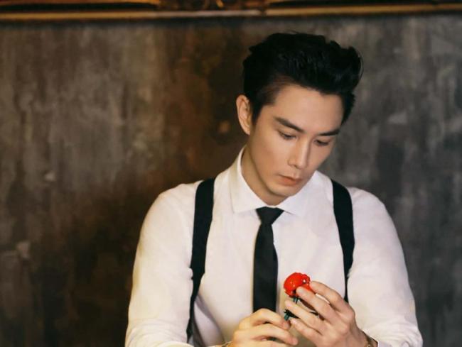 戚薇李承铉把妻子当换装游戏 预告诈骗引争议