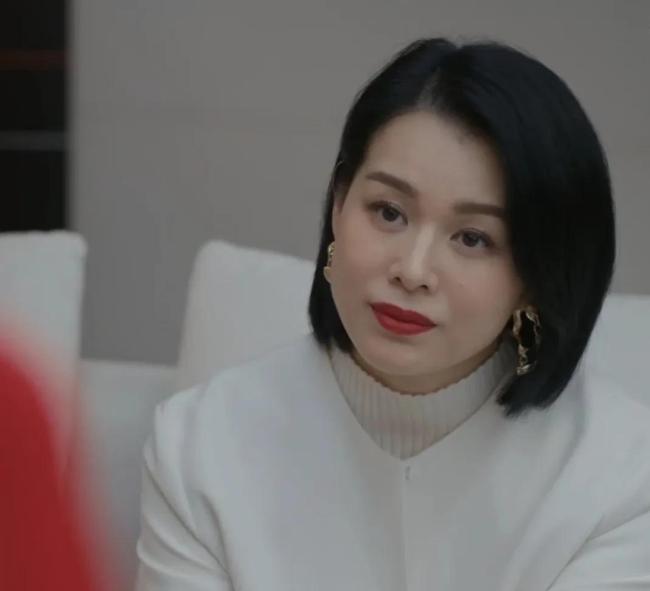 孙俪：39岁的胡曼黎没时间去矫情 职场与婚姻的双重挑战