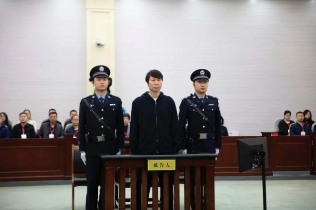 李鐵一審時認罪為何還上訴
