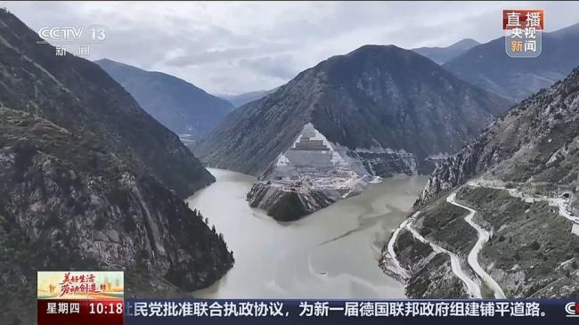 世界第一高坝首蓄成功 大国工程再迈新步伐