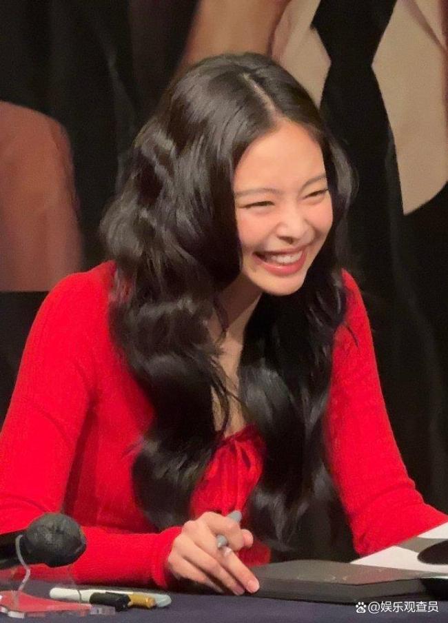 Jennie红胶 红色小猫造型解析