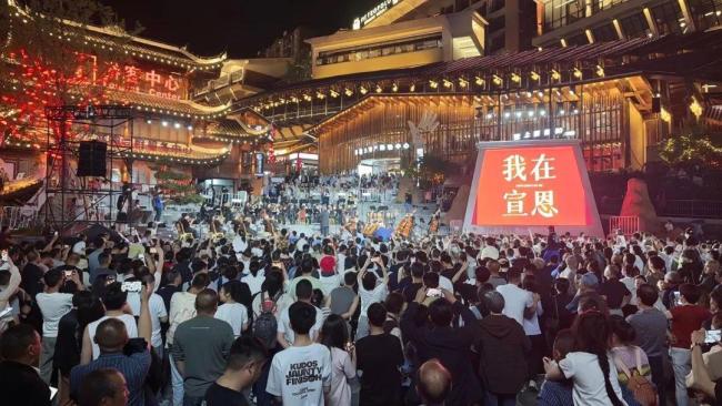 游客住進(jìn)文旅局局長家 暖心奇遇化解住宿難題