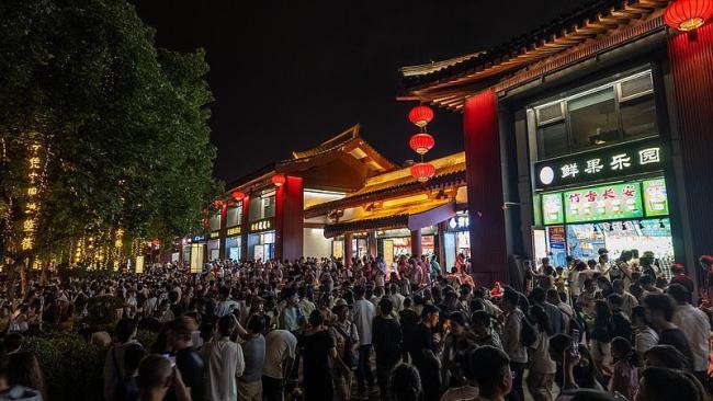 五一假期余額還剩兩天 多地景區(qū)限流售罄