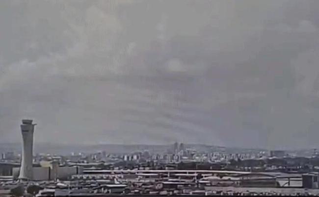 大V：以被胡塞导弹打了个措手不及 反导系统拦截失败