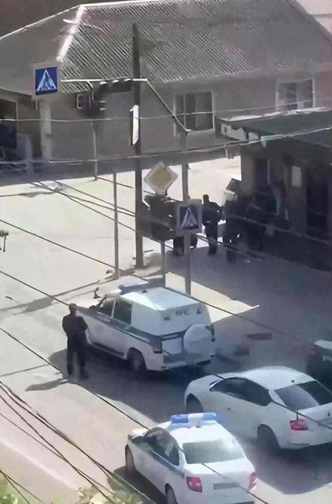俄達(dá)吉斯坦首府槍擊事件致3警員身亡 官方吁冷靜