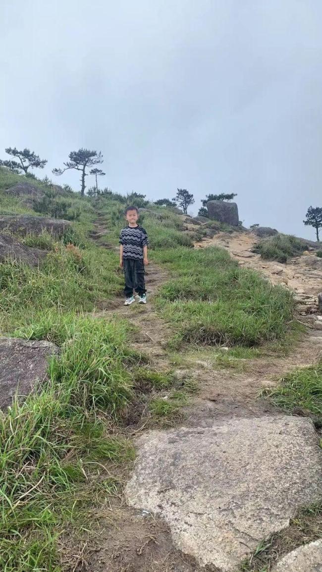 福建男童山頂失蹤超40小時 多方持續(xù)搜救