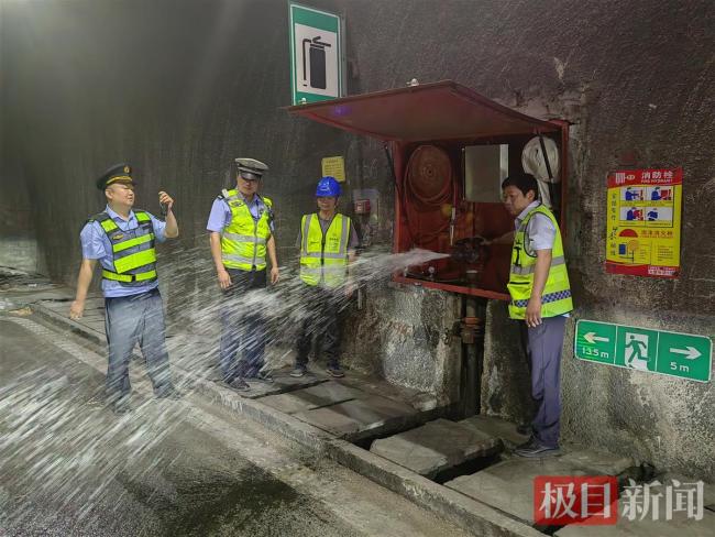 湖北交投五一車流量同比上升 高速公路通行創(chuàng)新高