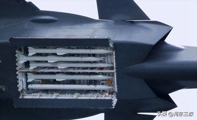 PL-15E空空导弹战力解析 提升隐形战机载弹量