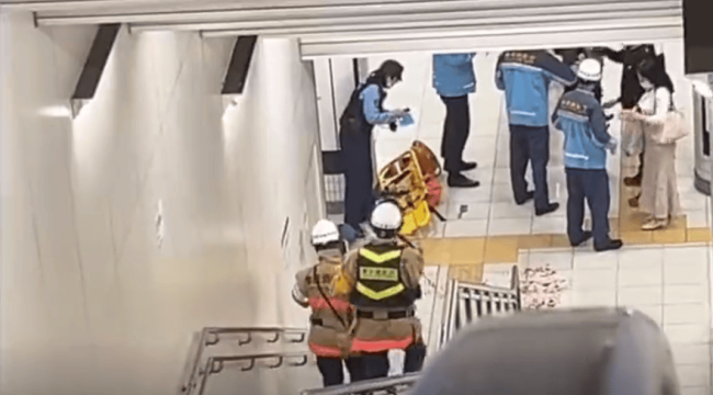 日本地鐵站突發(fā)隨機(jī)殺人事件 嫌疑人持刀行兇