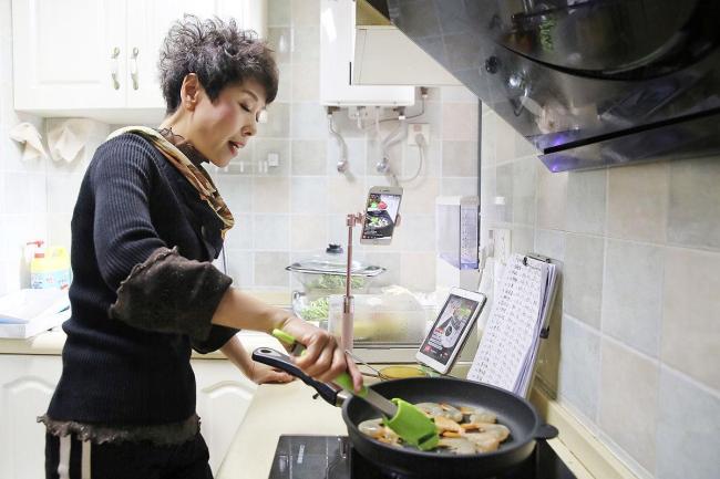 上門做飯服務為何能在短時間內(nèi)成為高收入職業(yè)