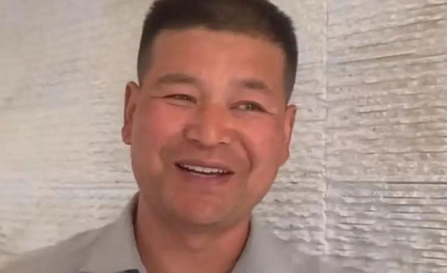 男子在公共衛(wèi)生間撿到20萬 全網(wǎng)尋失主
