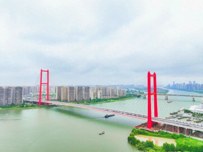 “佛山第一跨”順德大橋通車 加強(qiáng)南北交通聯(lián)系