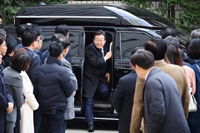 学者：李在明或难逃青瓦台魔咒 当选后隐患犹存