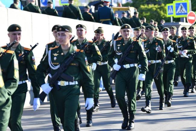 紀念蘇聯偉大衛(wèi)國戰(zhàn)爭勝利80周年閱兵式 士兵集結準備