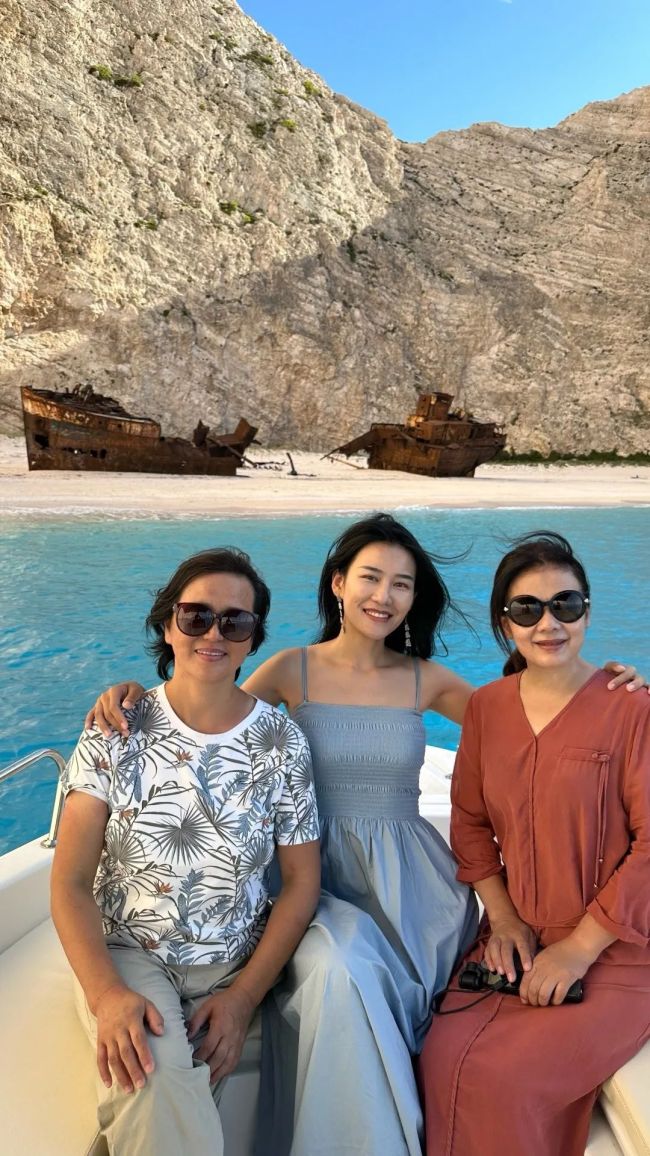 95后夫妻帶雙方母親9個(gè)月環(huán)游33國 共享環(huán)球之旅樂趣