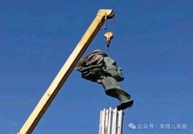 红场大阅兵让谁破了防 历史见证真伪