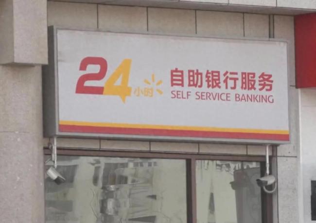 大姨街頭怒吼親手抓住騙子