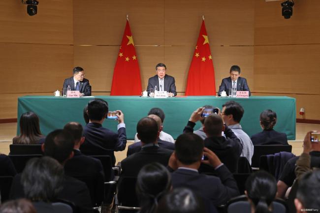 媒體人：特朗普的打法已撞南墻 策略性妥協(xié)背后