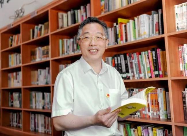 “頤云樓主人”主動向省紀(jì)委投案