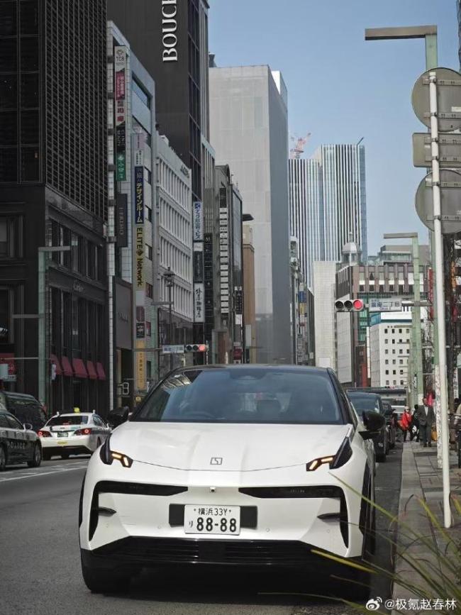 極氪X日本街頭亮相 近未來(lái)設(shè)計(jì)引關(guān)注
