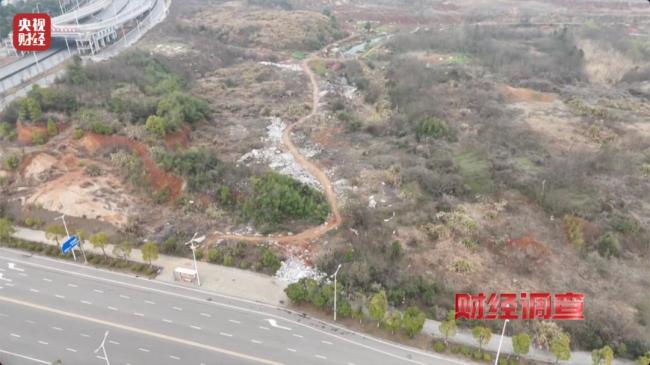 永久基本農(nóng)田淪為垃圾堆場 覆土整改實為“表面功夫”