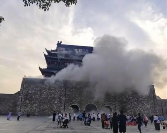 鼓樓“剛修完就塌”是應(yīng)該有個說法