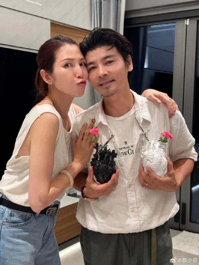 蔡少芬發(fā)文祝張晉生日快樂 22年相伴幸福滿滿