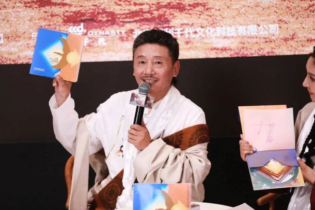 容中爾甲間隔10年再推出專輯 《天唱》展現(xiàn)民族與世界融合