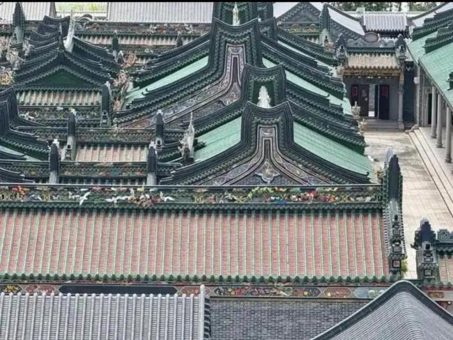 潮汕天價違建曾被貼封條遭拆門施工 工業(yè)區(qū)驚現(xiàn)