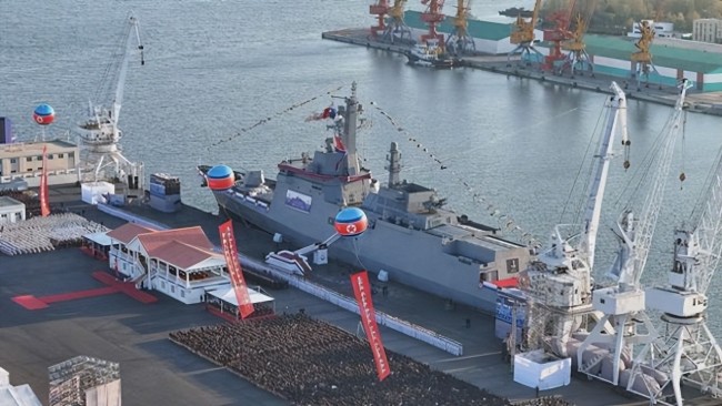 大V：朝鮮驅(qū)逐艦修不好就只能報廢 下水事故引發(fā)全球關(guān)注