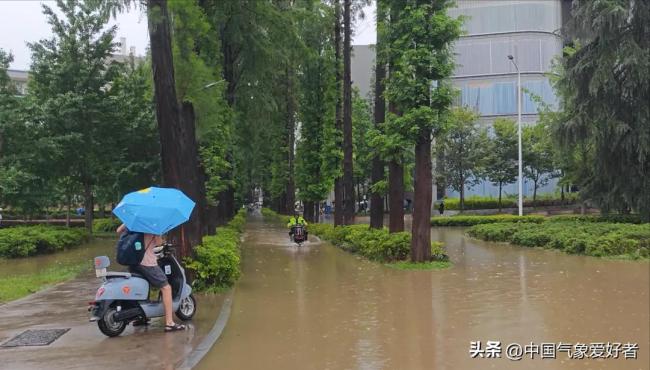 特大暴雨從兩廣轉(zhuǎn)移到湖南湖北了嗎,？