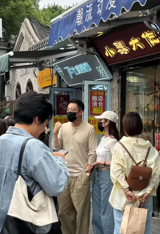 汪小菲夫婦大婚后首次公開(kāi)露面,，一個(gè)舉動(dòng)暴露相處狀態(tài)