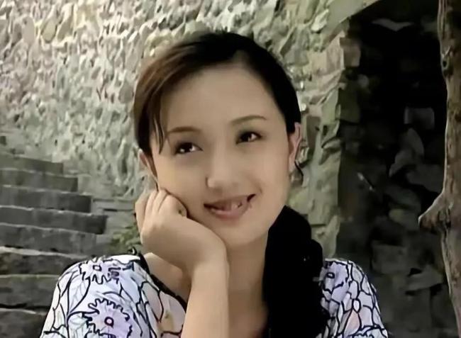 我們不該只用“國民媳婦”懷念朱媛媛 銘記多面演藝人生