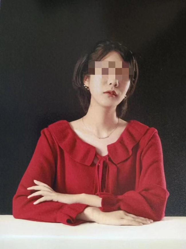 女子持刀殺人后父母帶其做精神鑒定