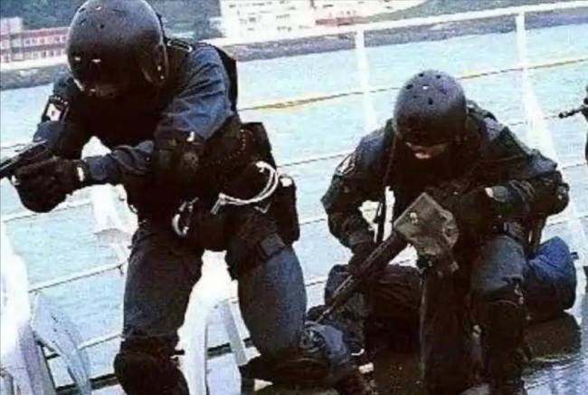 日本在爭(zhēng)議島嶼無(wú)預(yù)警開(kāi)火有何意圖 試探俄羅斯底線