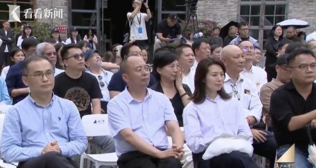 獲獎作家回應(yīng)為何提病故女友 承諾未竟的愛
