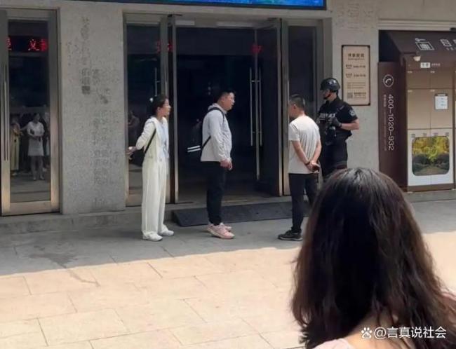 景區(qū)回應游客要求保安出來道歉 矯情病發(fā)作