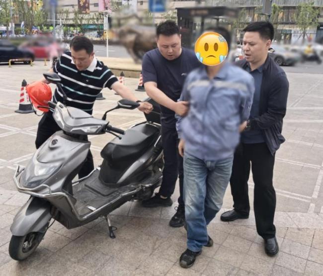男子殺害攤主潛逃27年落網(wǎng)
