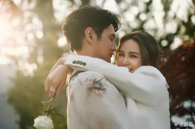 袁弘張歆藝發(fā)文慶祝結(jié)婚九周年 幸福九年依舊甜蜜