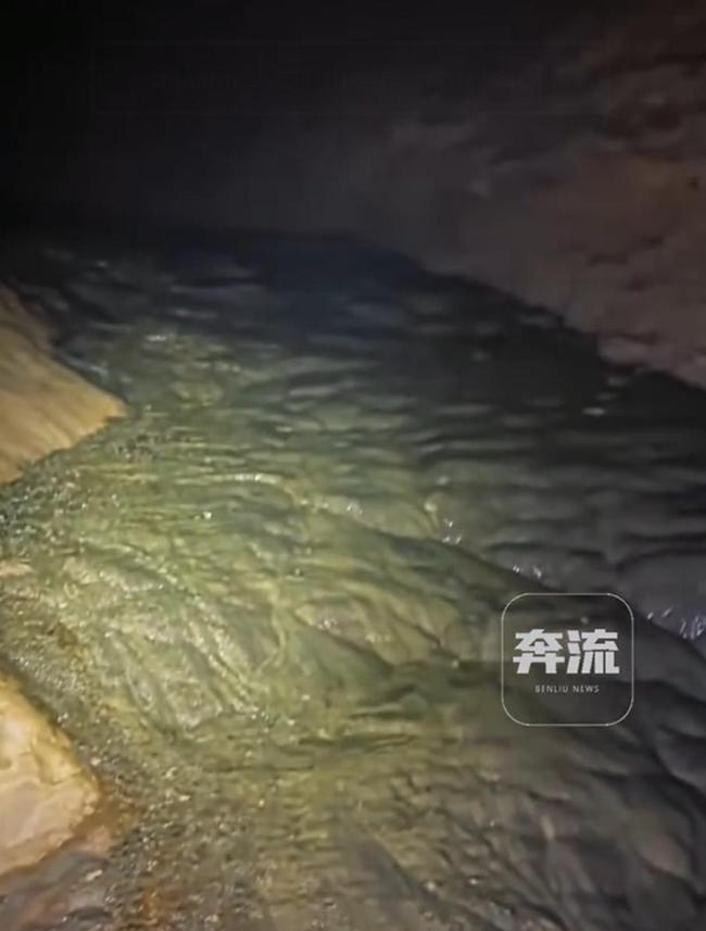 張家界溶洞垃圾堆7層樓高 污染觸目驚心