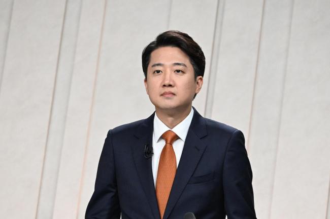 韩国大选保守阵营陷四大困局 分裂危机加剧