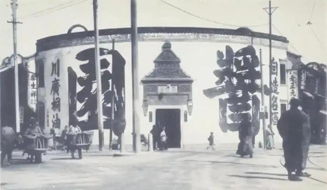 影評(píng)人夸贊易烊千璽《醬園弄》戲份 熱搜屠榜引發(fā)熱議