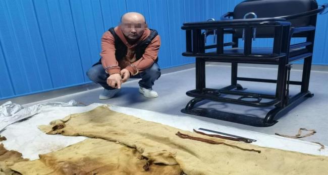 男子欠外債欲賣千年“裹尸布”被抓 牽出文物倒賣案