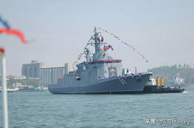 最新衛(wèi)星圖：朝鮮驅逐艦船頭并未被切 修復進展顯著
